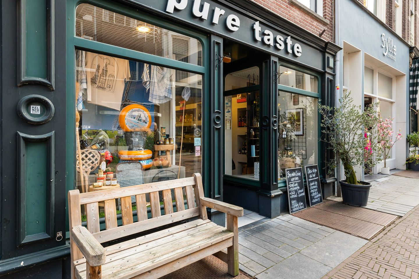 View photo 4 of Korte Hofstraat 16