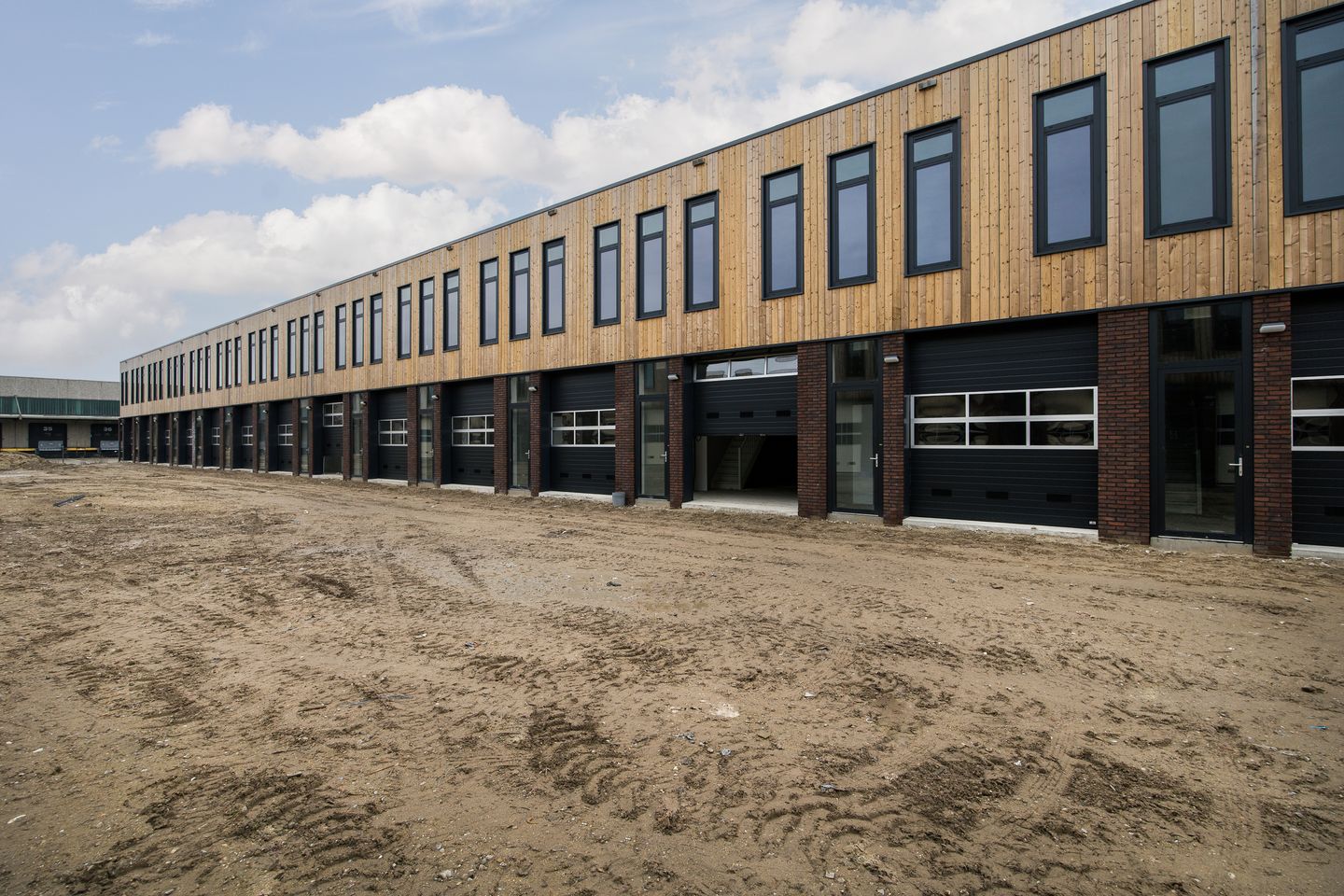 View photo 3 of Rechte Tocht 2-C24