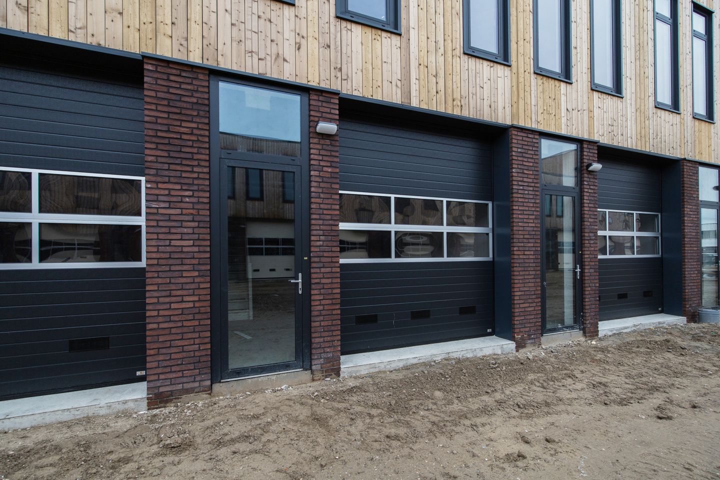 View photo 1 of Rechte Tocht 2-C24