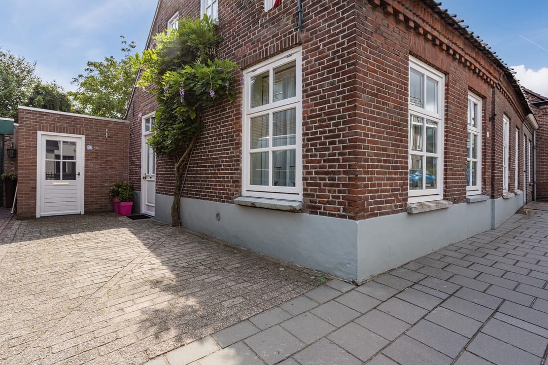 Photo 8 of Kerkstraat 52