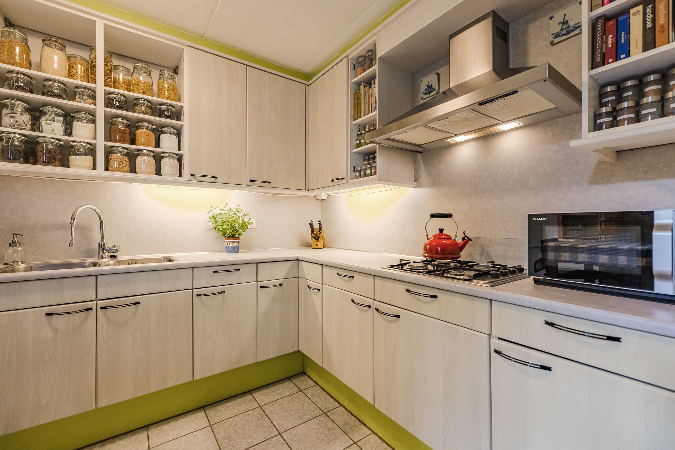 Photo 12 of Aletta Jacobsstraat 34