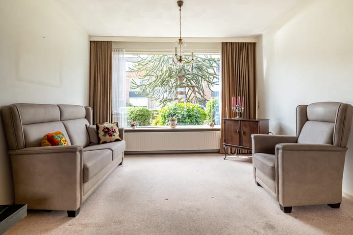 Tussenwoning te koop: Pelsakker 5, Breda