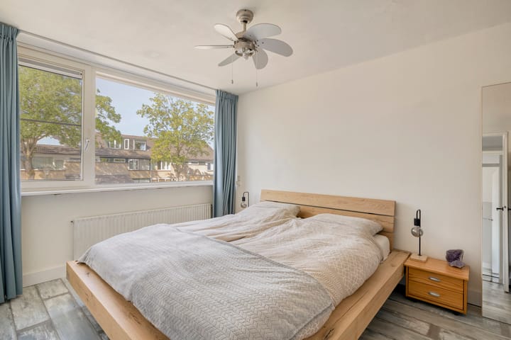 Tussenwoning te koop: Laan van Rapijnen 5, Linschoten