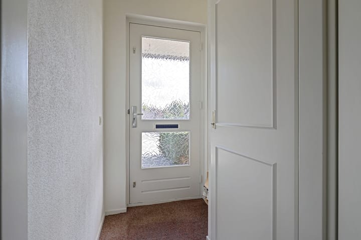 Tussenwoning te koop: De Torenvalk 21, Rossum (Ge)