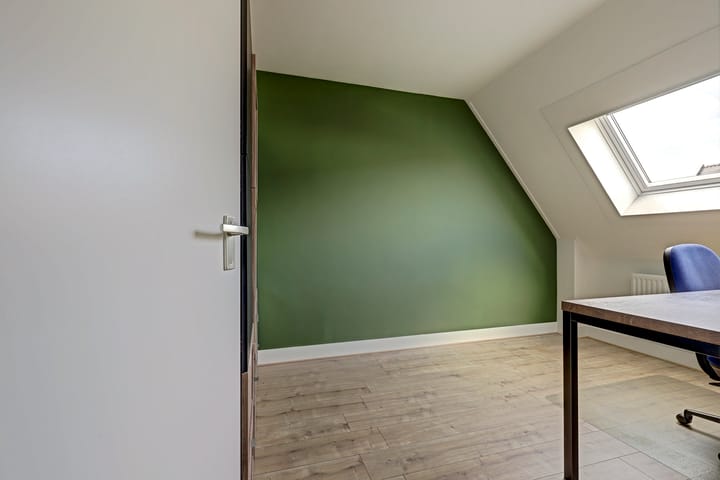 Tussenwoning te koop: De Torenvalk 21, Rossum (Ge)