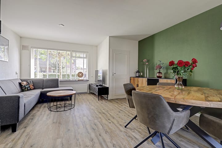 Tussenwoning te koop: De Torenvalk 21, Rossum (Ge)