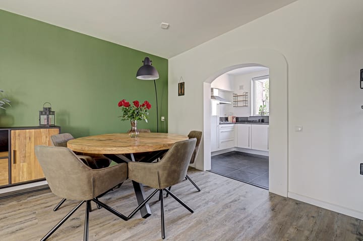 Tussenwoning te koop: De Torenvalk 21, Rossum (Ge)