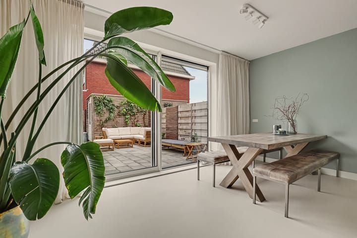 Tussenwoning te koop: Mesdagstraat 24, Reeuwijk