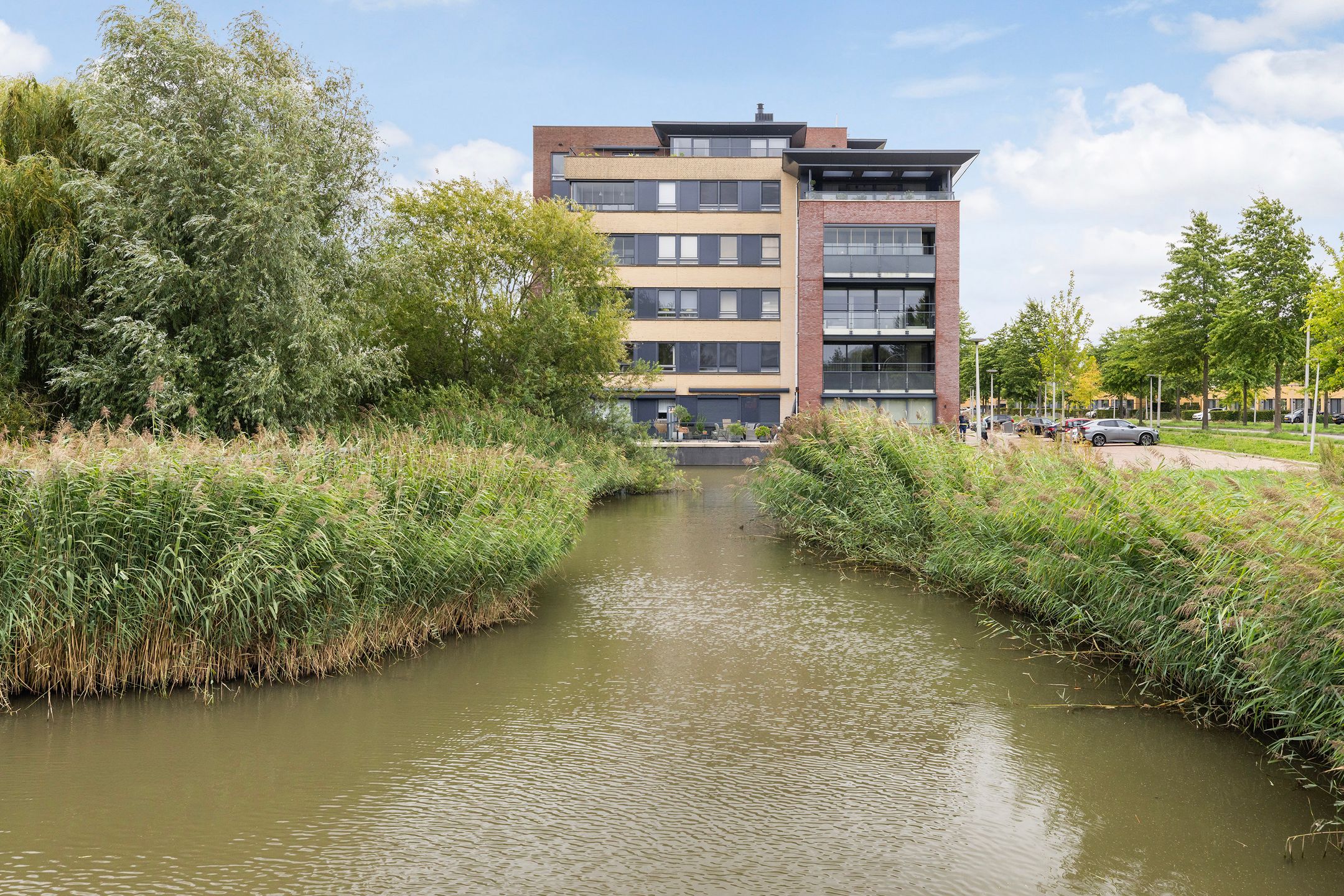 Photo 9 of Waterland 75