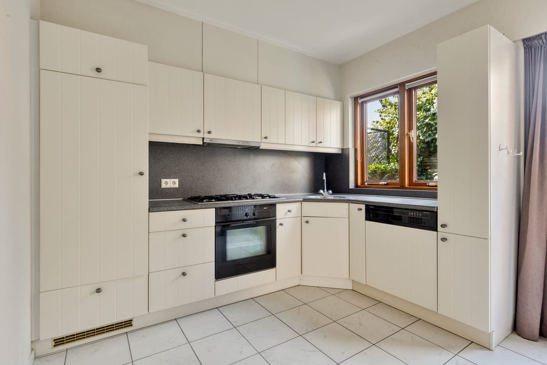 Photo 8 of Weststraat 51