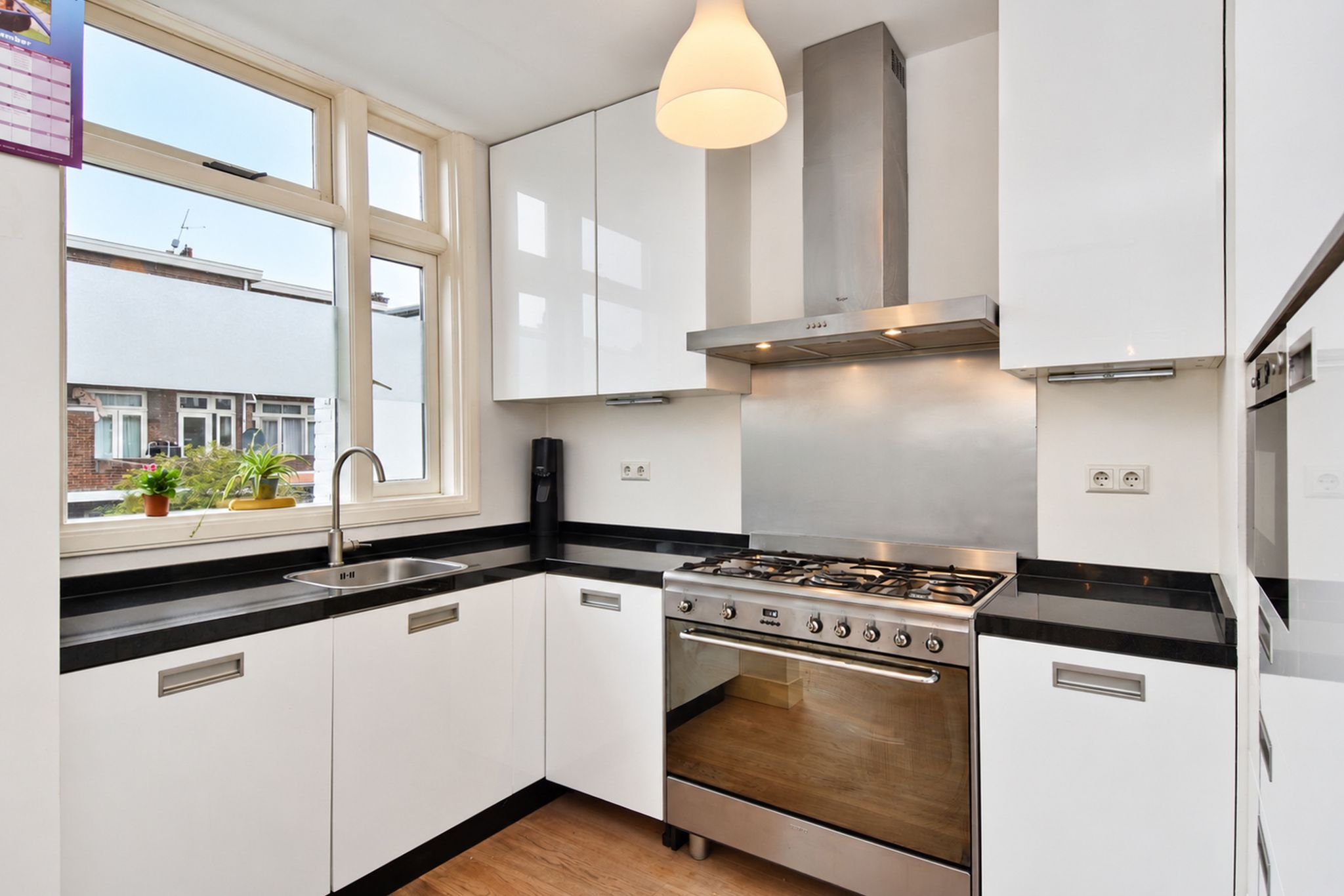 Photo 15 of Goudreinetstraat 119