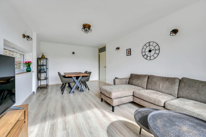 Appartement te koop: Schout Van Eijklaan 5, Leidschendam