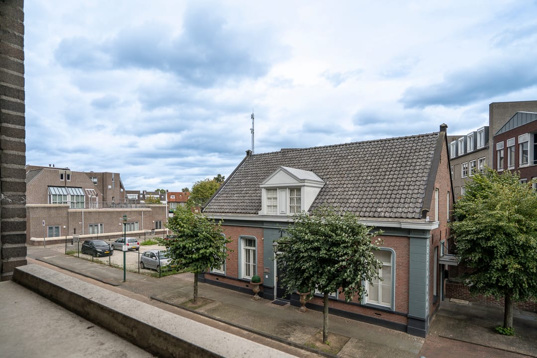 Photo 17 of Martinetplein 18