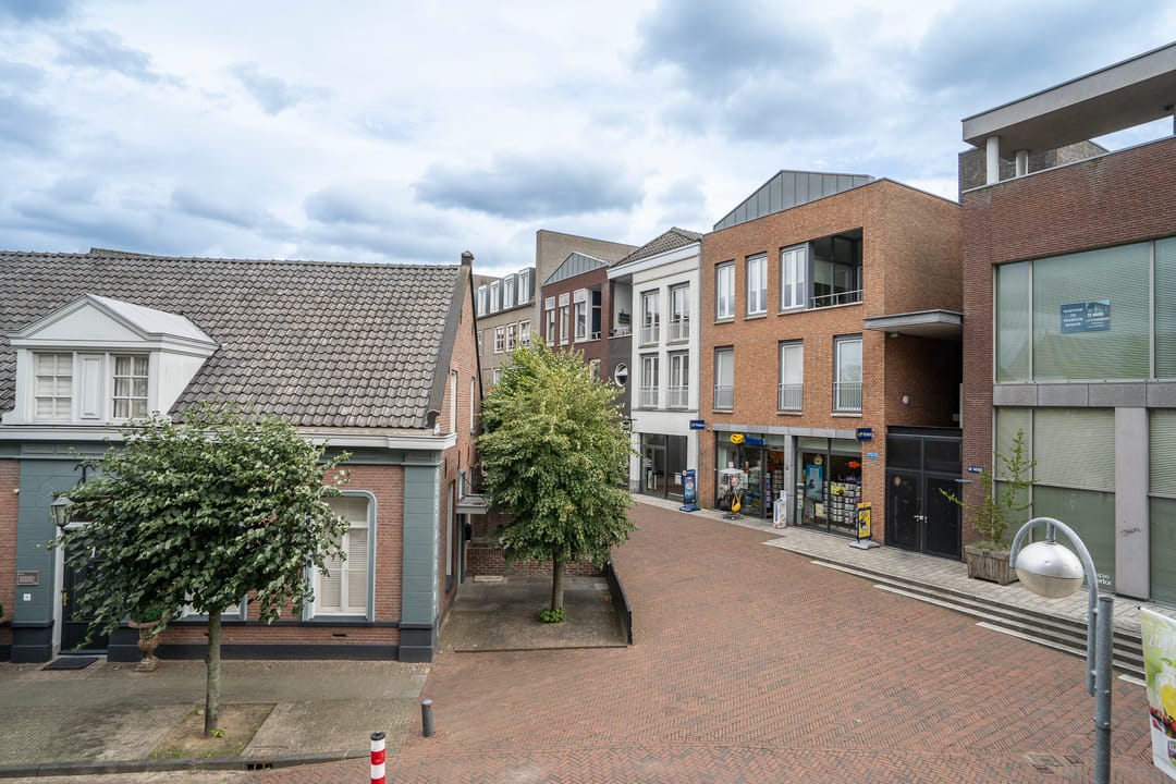 Photo 16 of Martinetplein 18