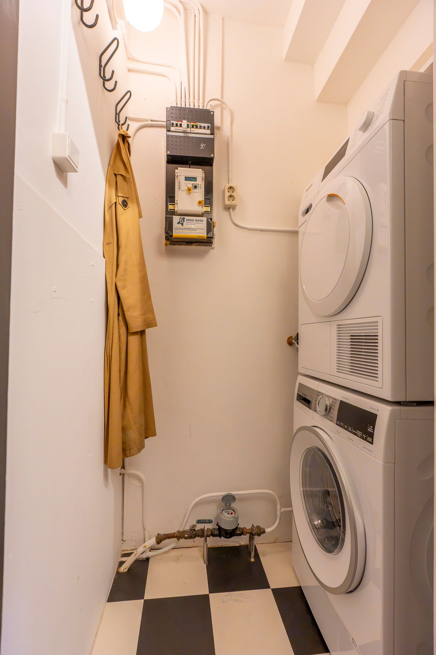 Photo 39 of Busken Huetstraat 24