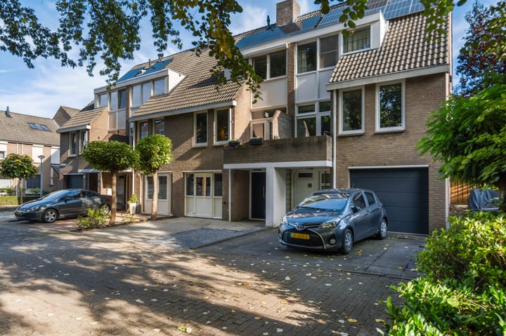 Tussenwoning te koop: Nieuwenbroek 14, Weert