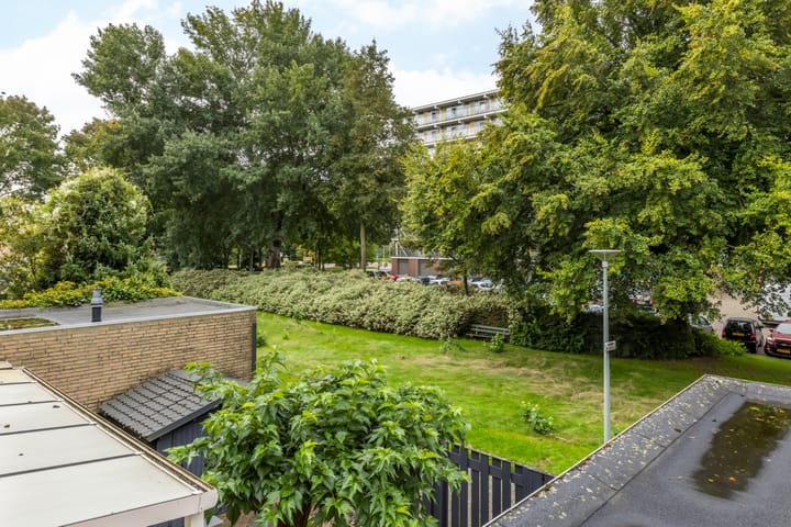 Tussenwoning te koop: Lemmender 110, Brunssum