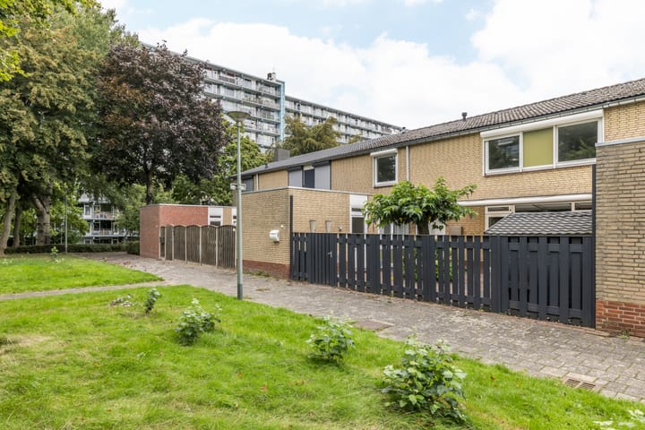 Tussenwoning te koop: Lemmender 110, Brunssum