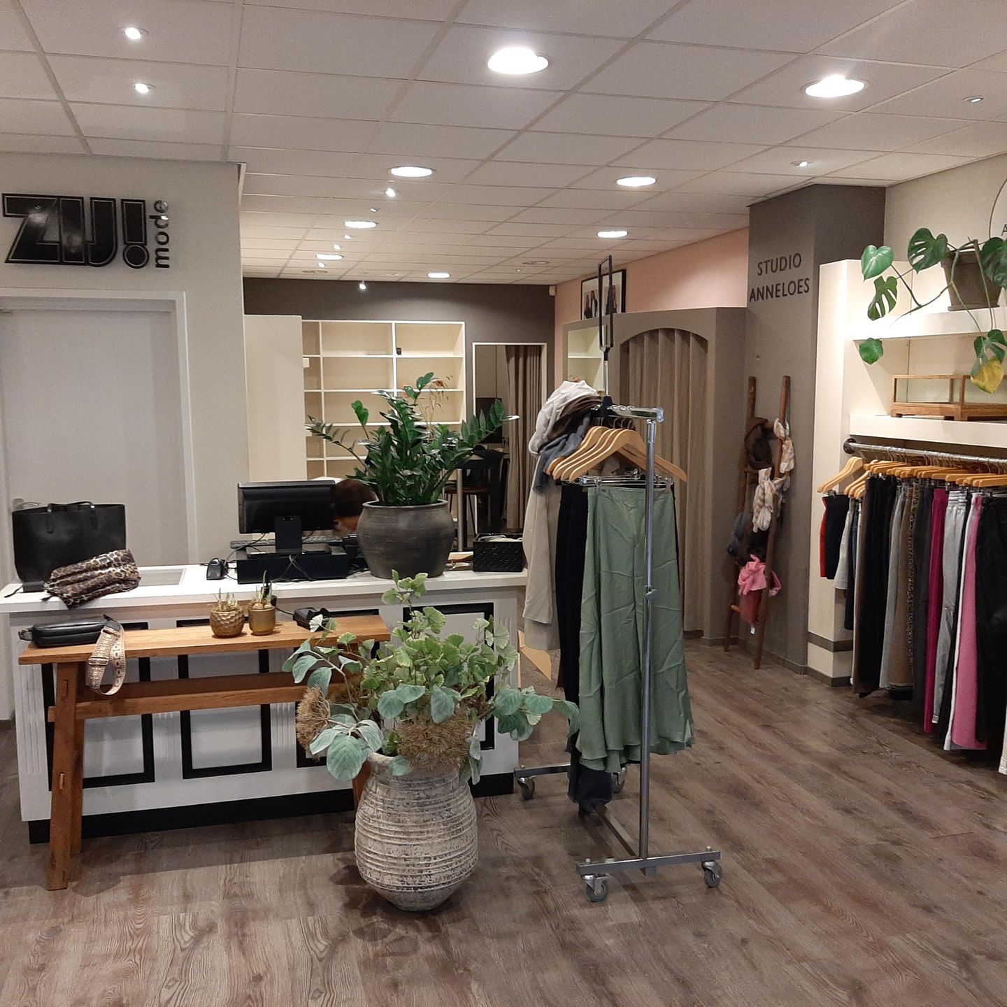 Bekijk foto 3 van Rapenburgsestraat 13