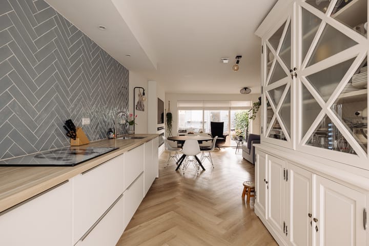 Tussenwoning te koop: Mgr. Van de Weteringstraat 5C, Hilversum