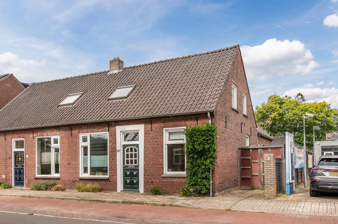 Photo 68 of Leenderweg 107