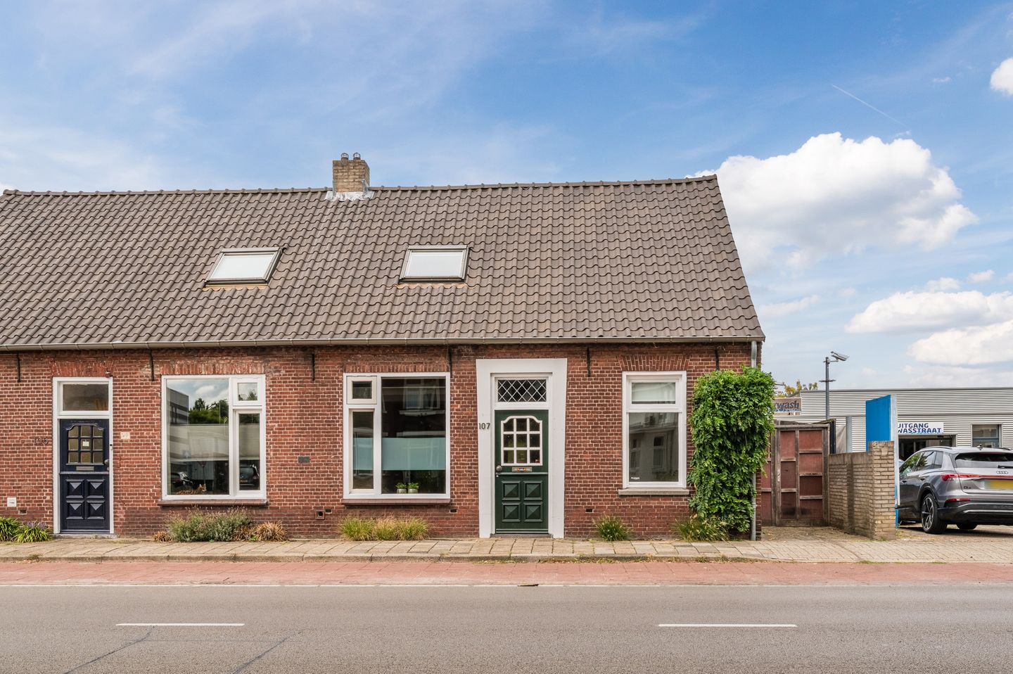 Photo 65 of Leenderweg 107