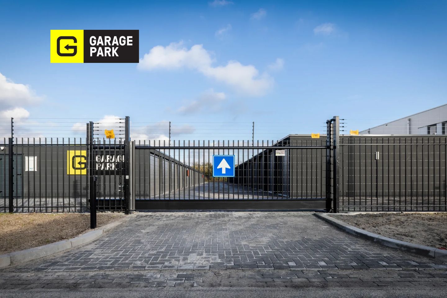 Bekijk foto 4 van GaragePark Almelo
