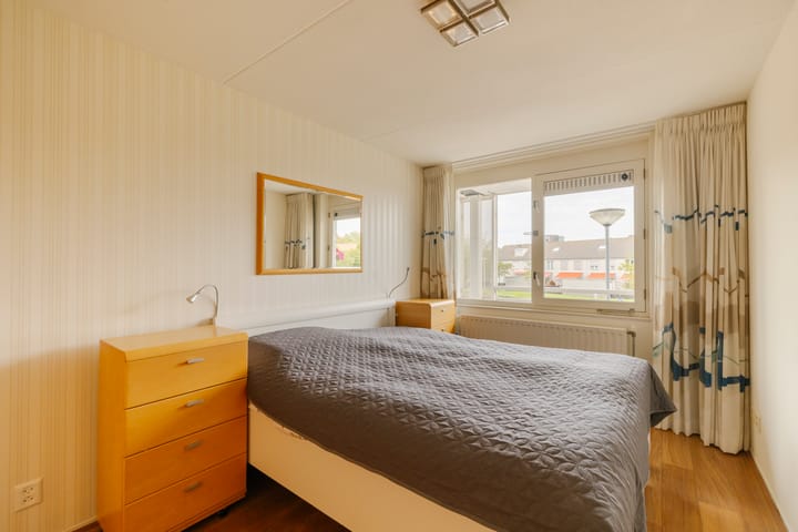 Appartement te koop: Christina van Erphof 36, Haarlem