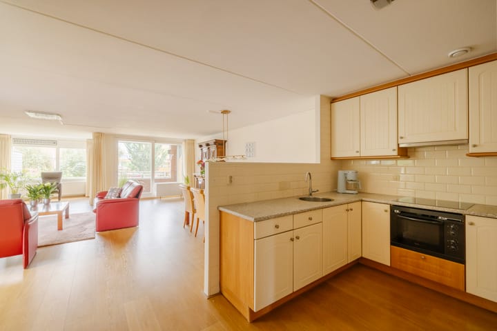 Appartement te koop: Christina van Erphof 36, Haarlem