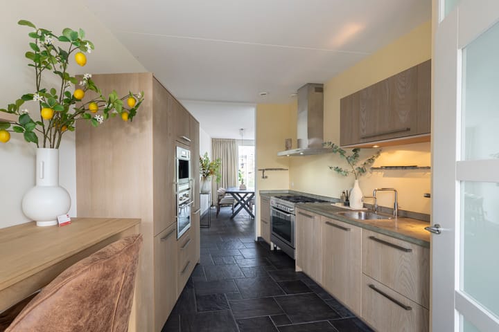 Tussenwoning te koop: Rieteiland 20, Rijswijk (Zh)