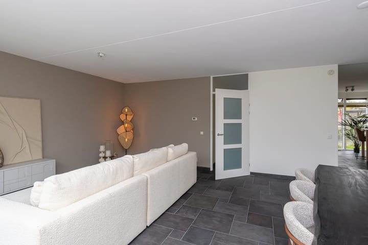 Tussenwoning te koop: Rieteiland 20, Rijswijk (Zh)