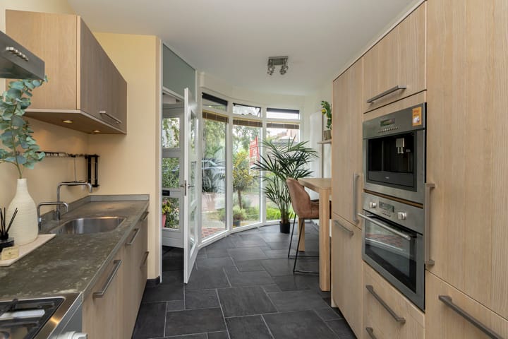 Tussenwoning te koop: Rieteiland 20, Rijswijk (Zh)