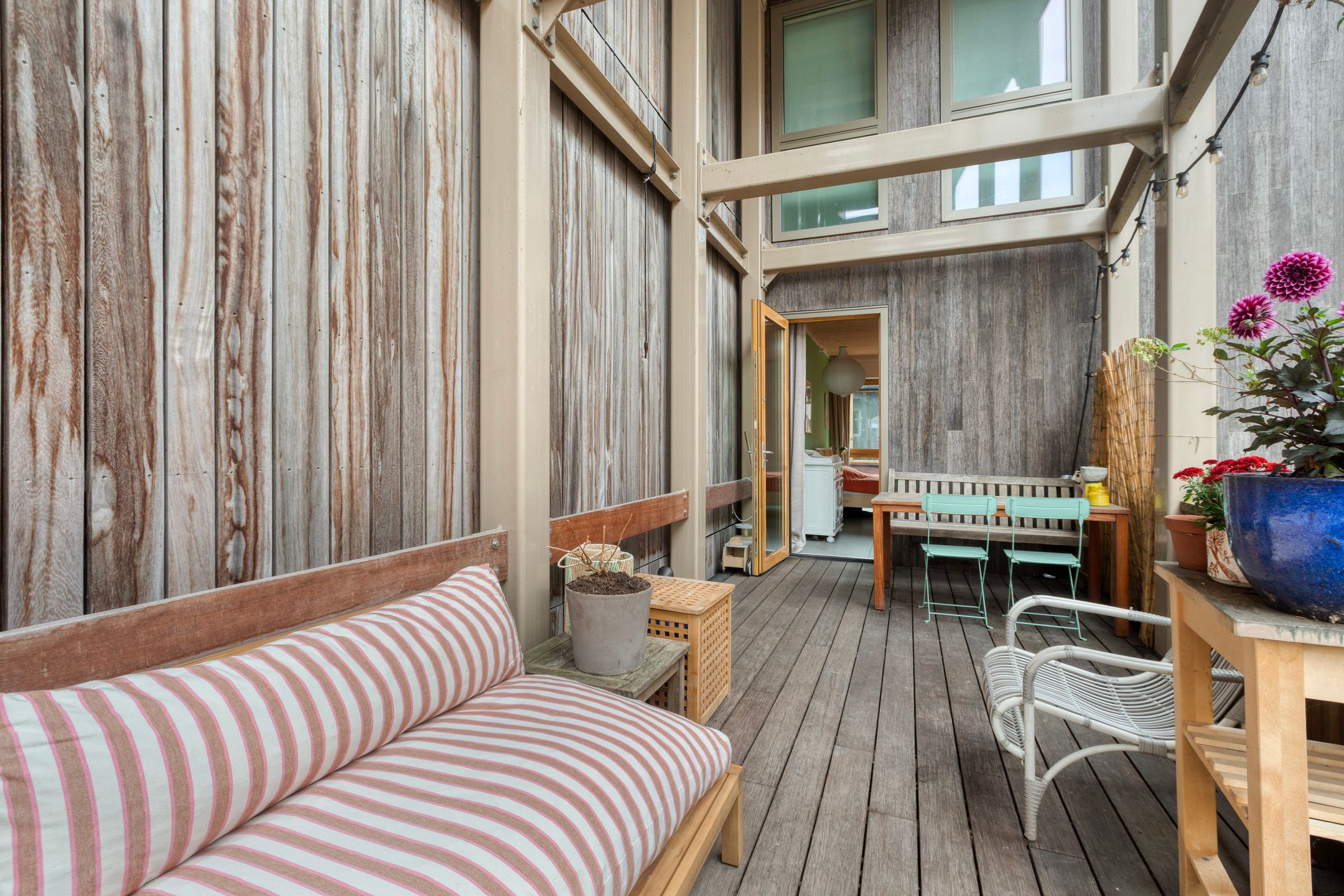 Photo 39 of Nydia Ecurystraat 3