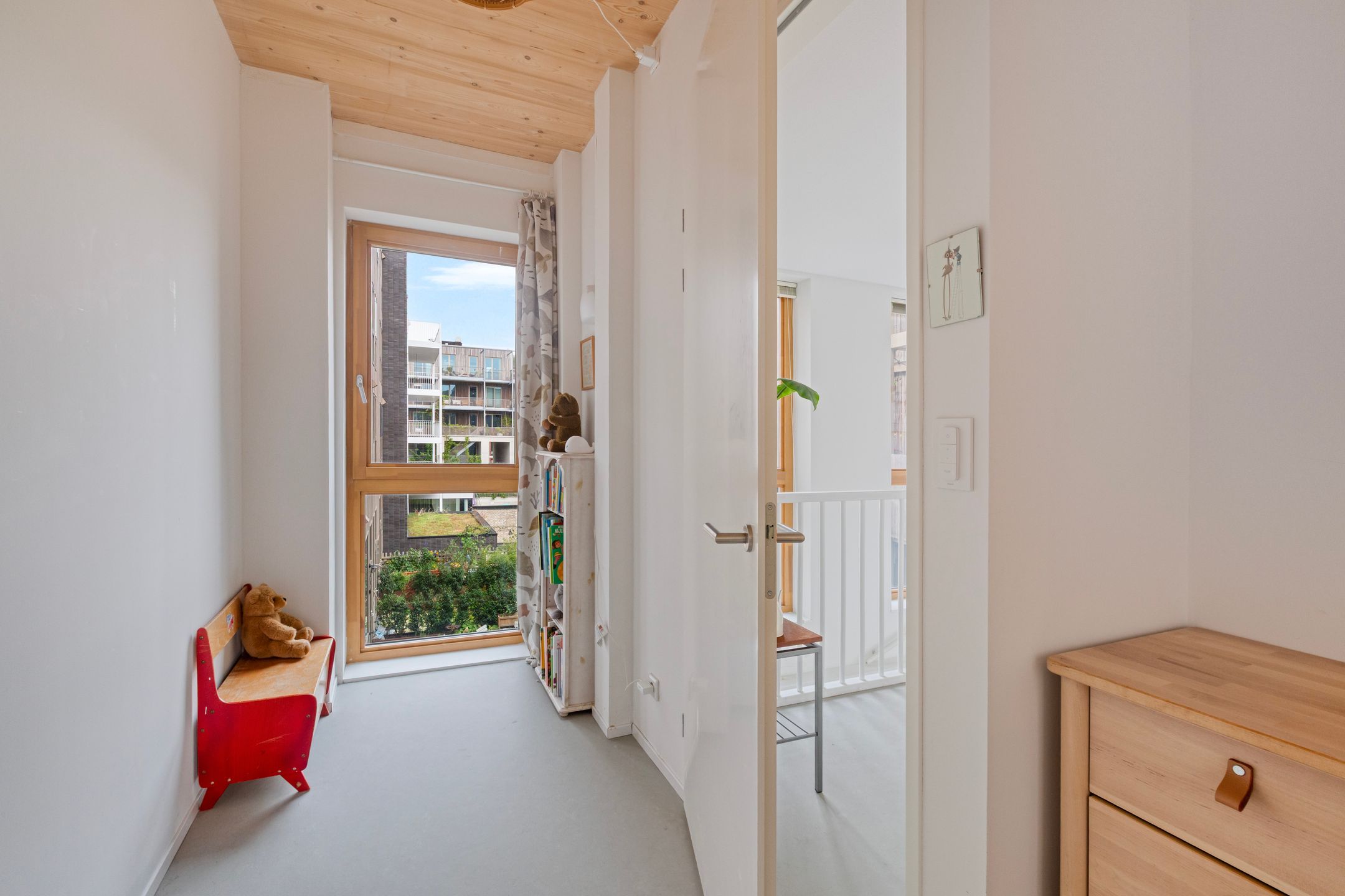 Photo 36 of Nydia Ecurystraat 3