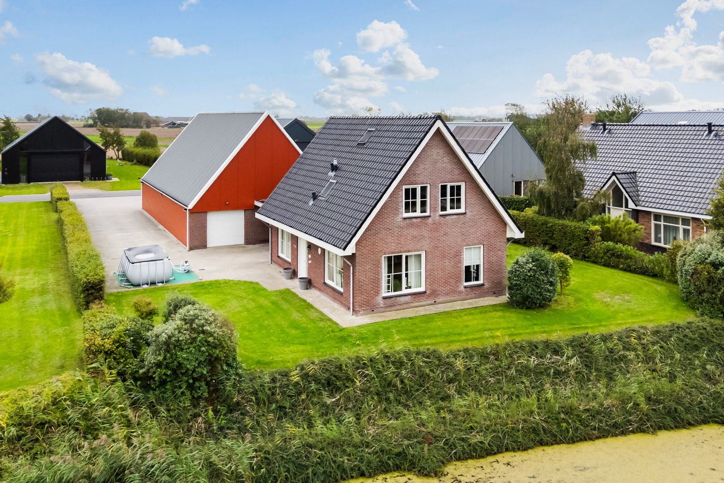 View photo 1 of De Streng 4