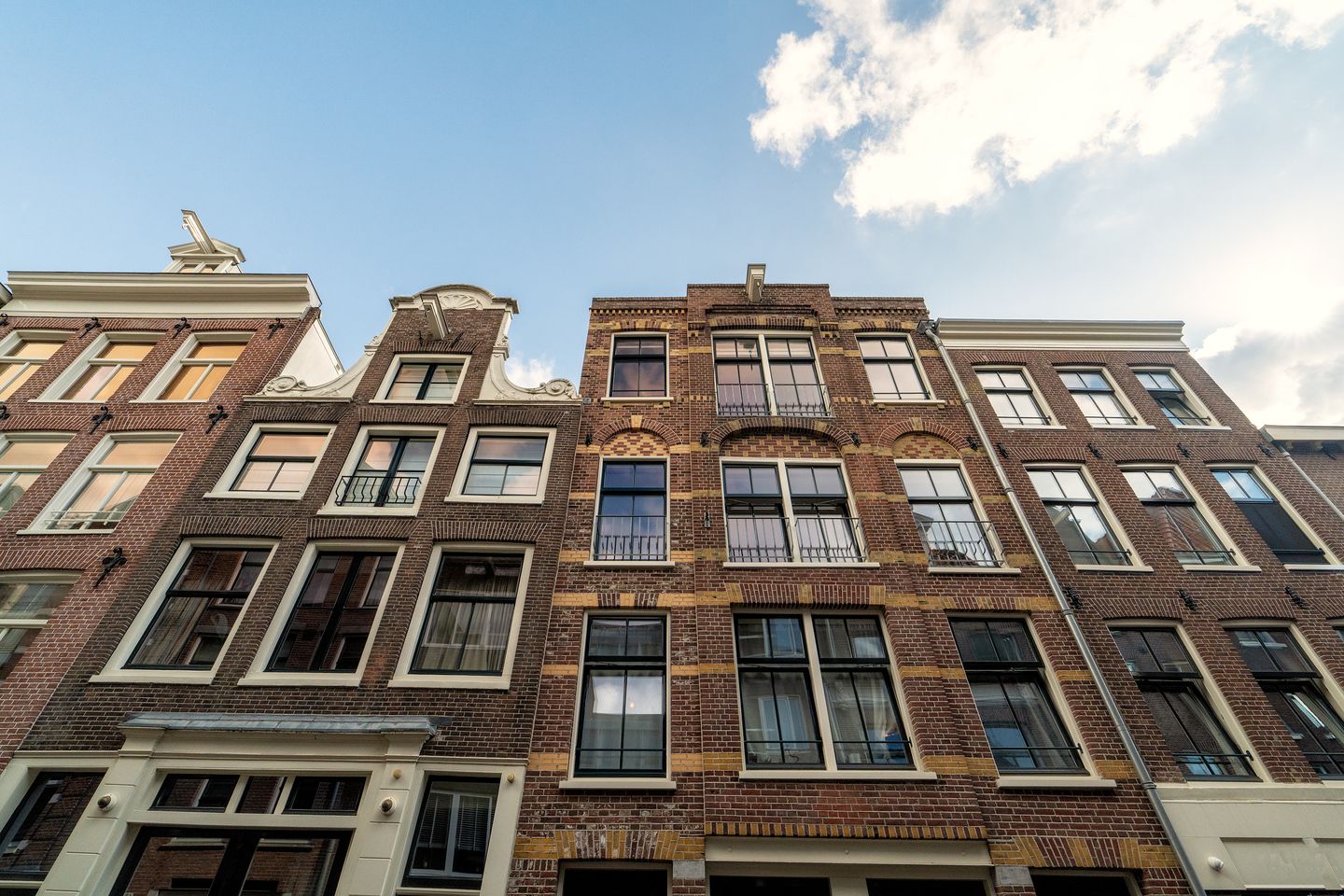 Photo 19 of Bloemstraat 123-C