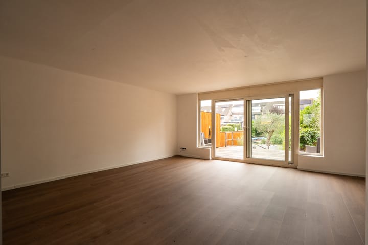 Tussenwoning te koop: Narva 4, Leerdam