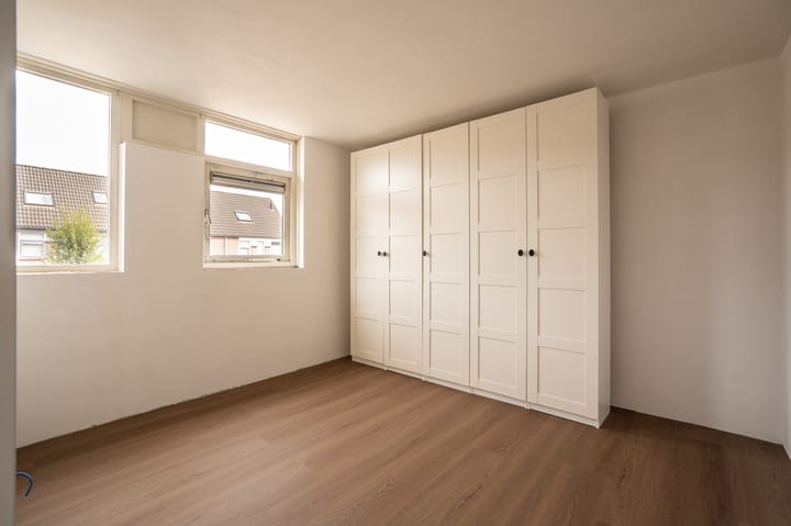 Tussenwoning te koop: Narva 4, Leerdam