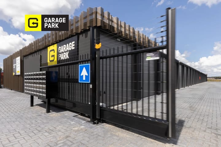Foto 2 van GaragePark Hulst XXL