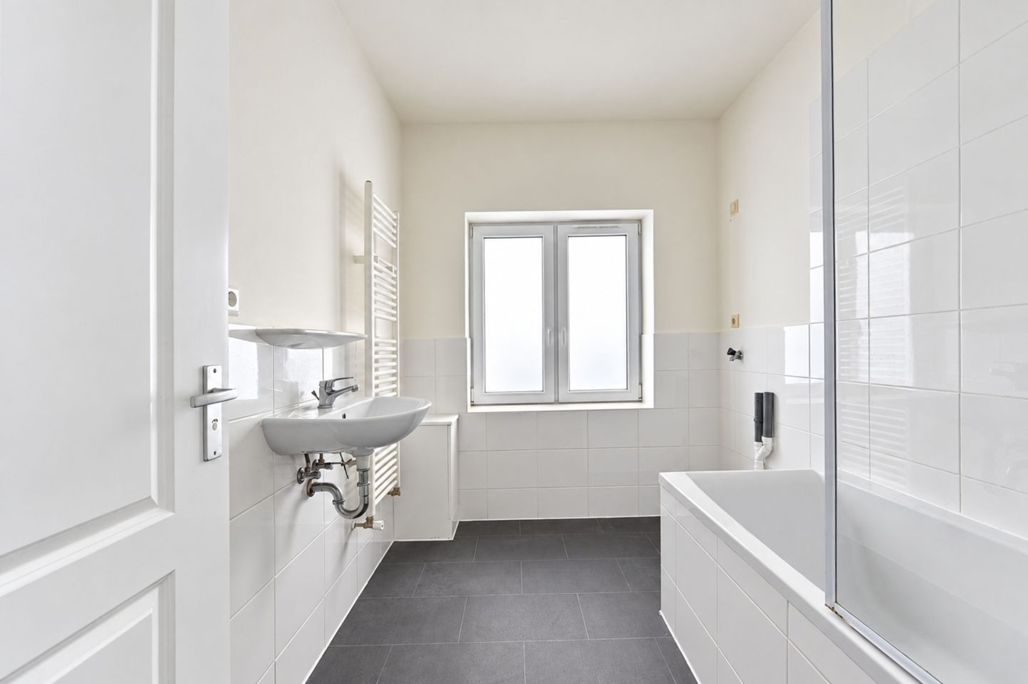 Photo 14 of Van Elburgstraat 25