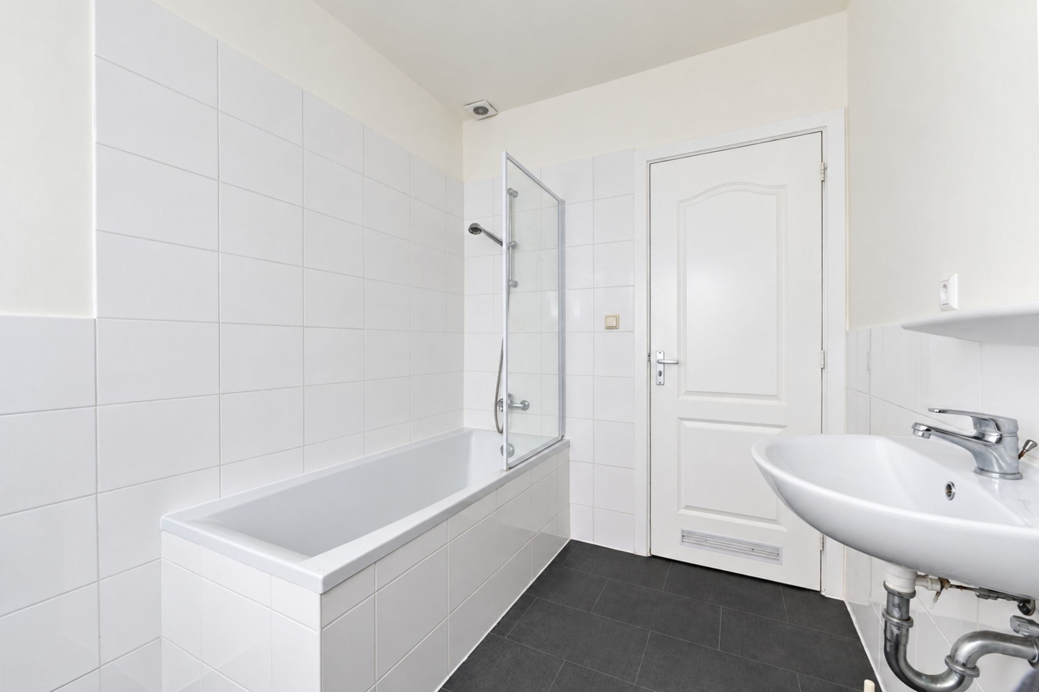 Photo 15 of Van Elburgstraat 25