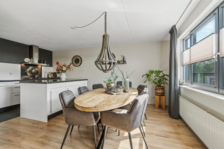 Foto 4 van Nina Simonestraat 140