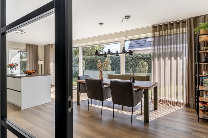 Vrijstaande woning te koop: Beethovenlaan 26, Raalte