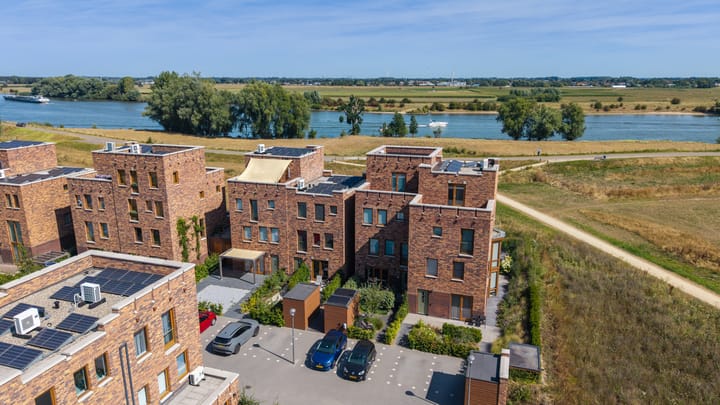 Hoekwoning te koop: Oeverhuyze 24, 'S-Hertogenbosch