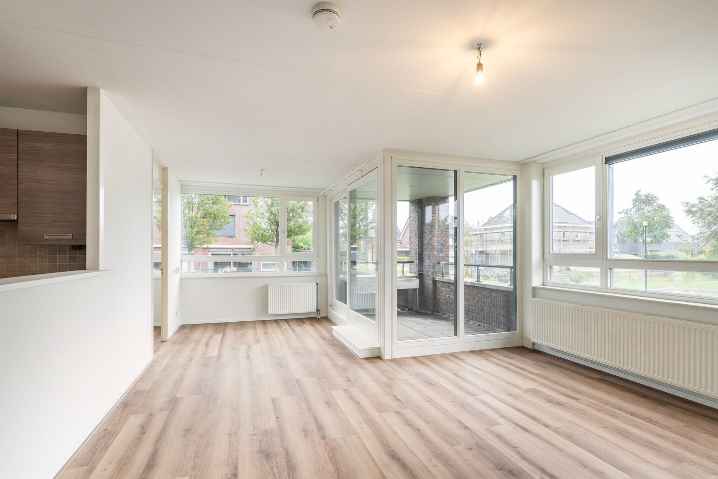 Foto 4 van Van Poeljestraat 4
