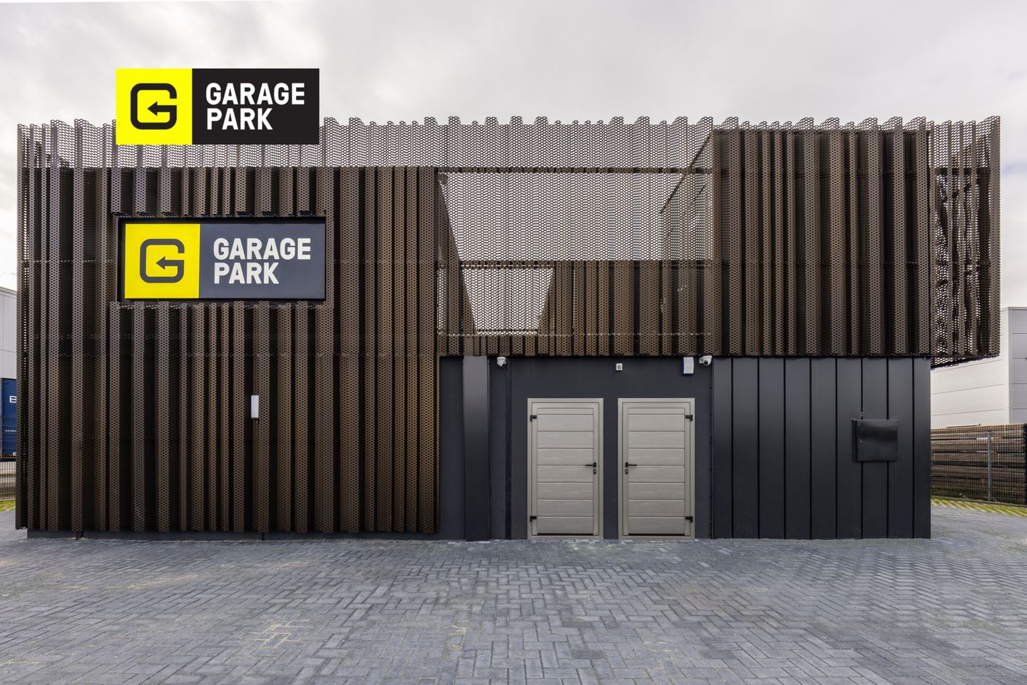 Bekijk foto 4 van GaragePark Sneek
