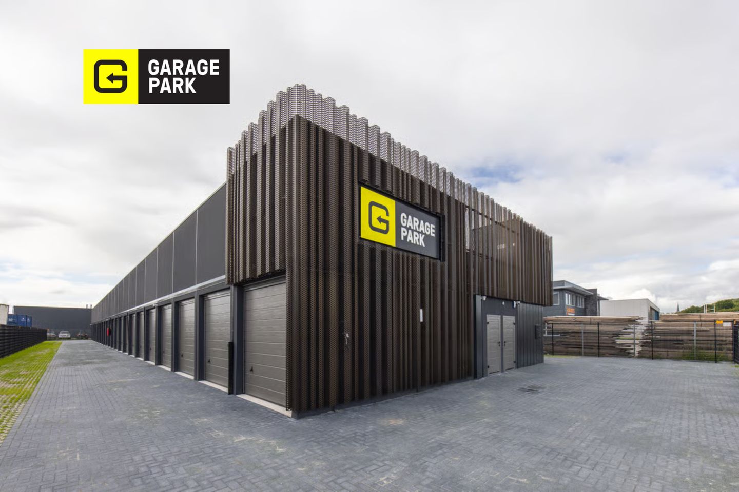 Bekijk foto 2 van GaragePark Sneek
