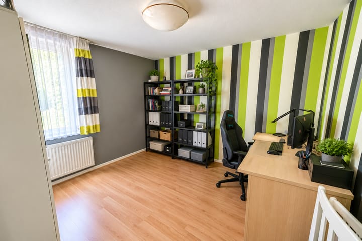 Tussenwoning te koop: Prunus 4, Best