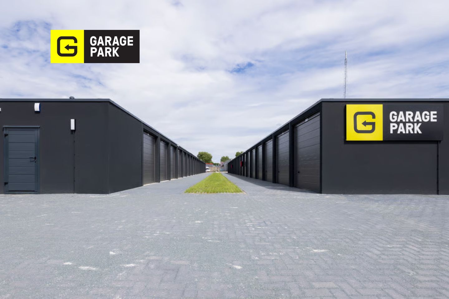 Bekijk foto 2 van GaragePark Sittard