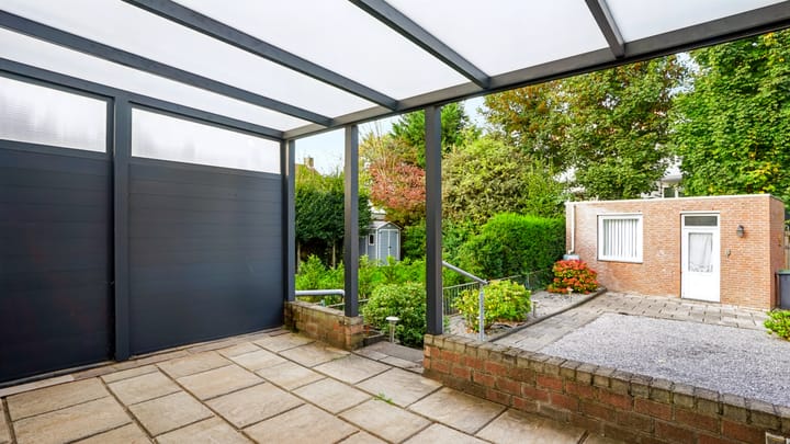 Tussenwoning te koop: Beneluxstraat 10, Landgraaf